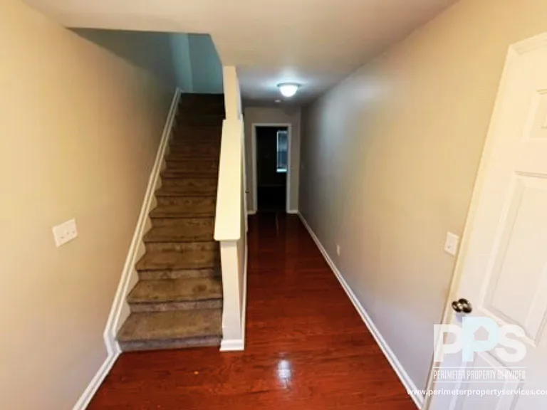 6764 Blackstone Pl — Photo 5