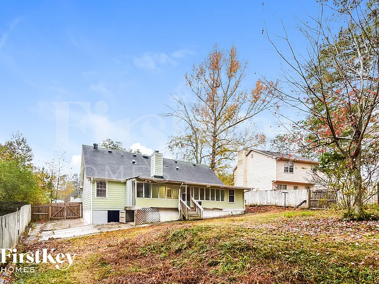 2403 Windridge Dr NE — Photo 15