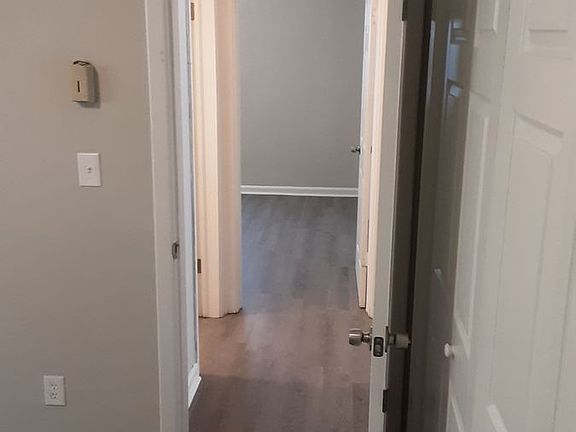 3rd image of 924 Arco Dr #1