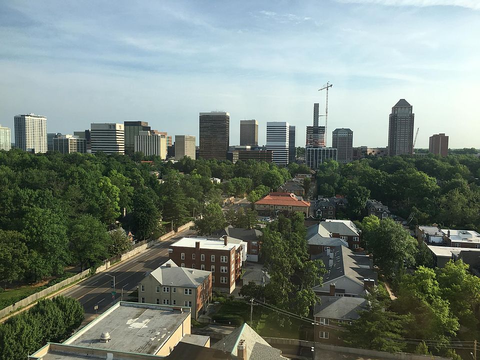 Head on view of the Clayton skyline--living and dining room views