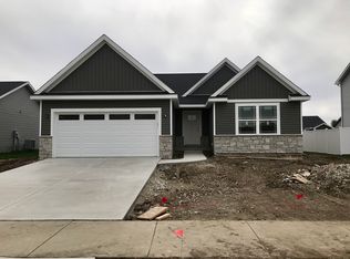 2007 Kinley Dr, Mahomet, IL 61853