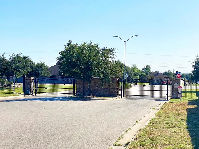 7910 Marsala Dr — Photo 22