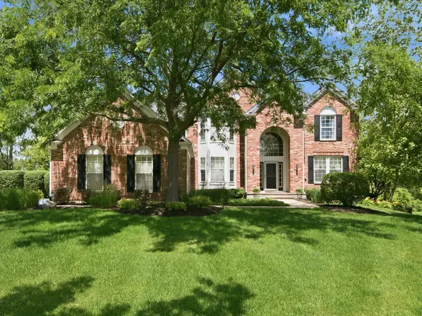 4 Stillwater Ct, Algonquin, IL 60102