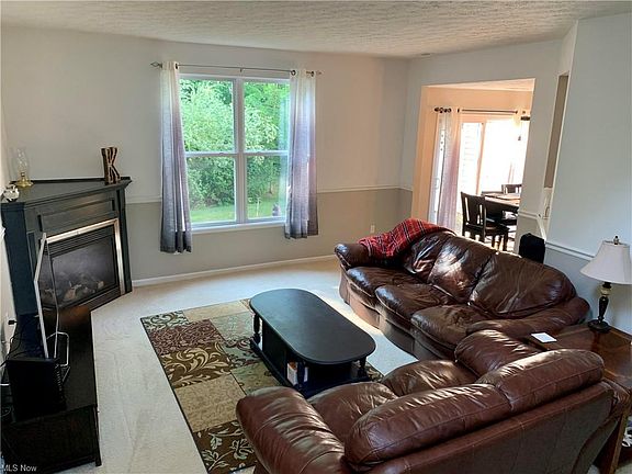 3rd image of 267 Preston Ln
