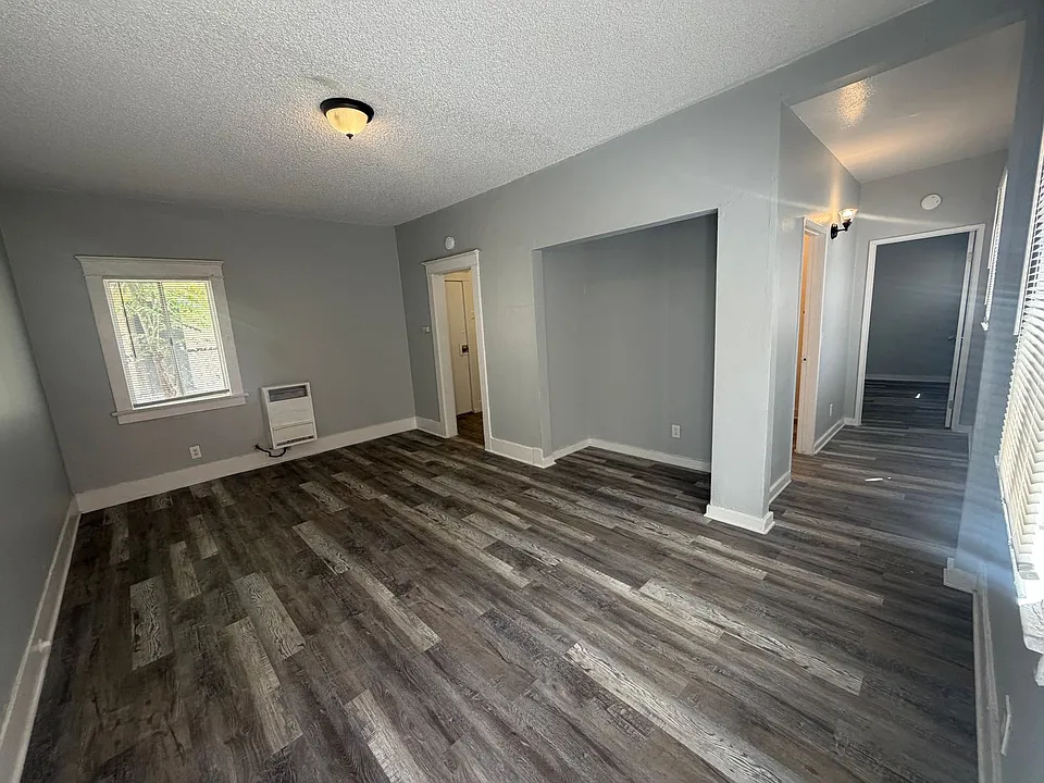 927 Magnolia Ave #8A