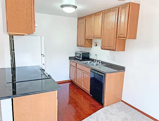 9562 Carroll Canyon Rd #246 — Photo 10