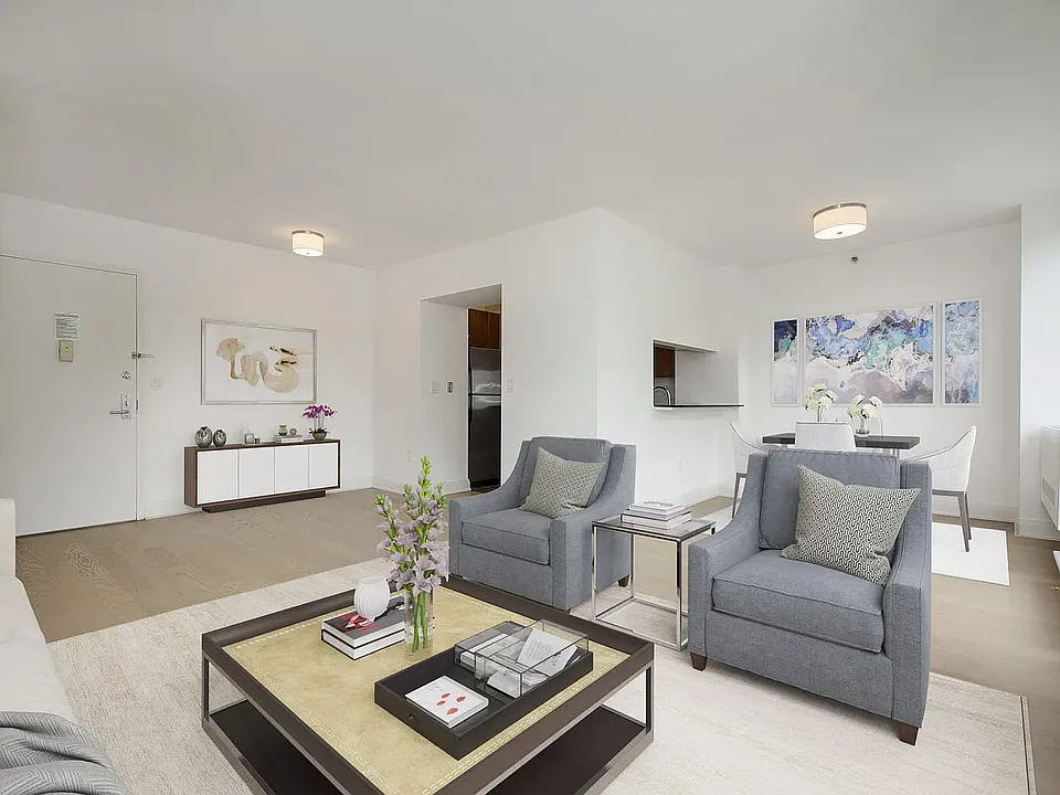 222 E 34th St #2323