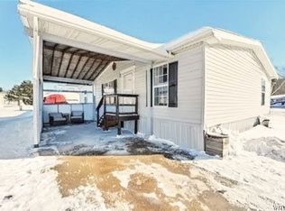 127 Sunset Ln, Arcade, NY 14009