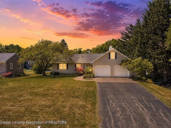 1212 E Geneva Dr, Dewitt, MI 48820