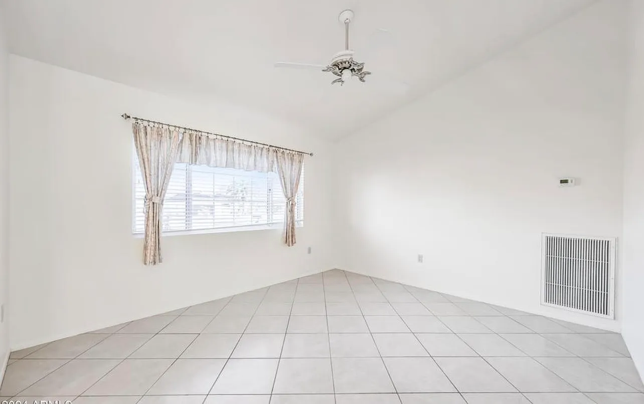 2 bed, 1.5 bath, 1185 sqft, $1,500 — Photo 3