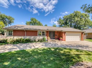 919 N Prospect Ave, Park Ridge, IL 60068