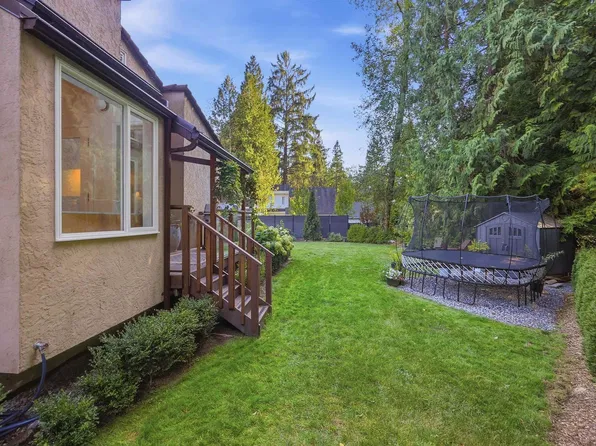 2207 Tanager Pl, North Vancouver, BC V7J 3R3