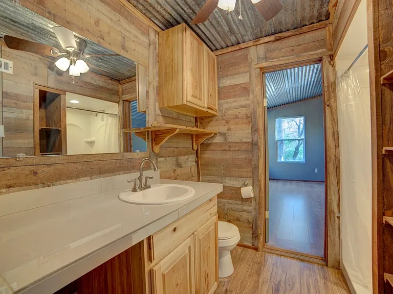 8851 Private Road 5204 — Photo 11