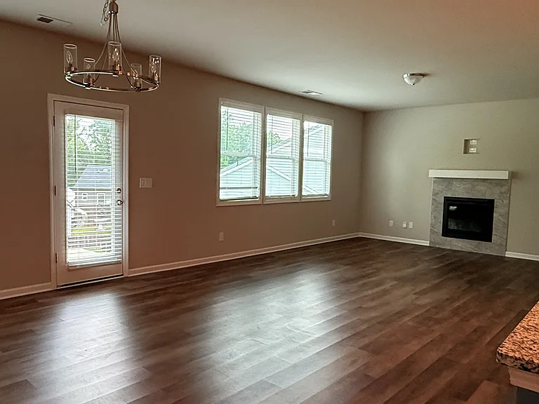 71 Creekstone Dr — Photo 8