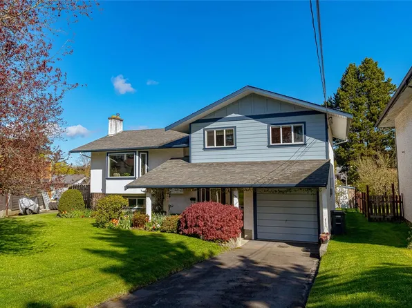 544 Riel Pl W, Saanich, BC V8Z 2J1