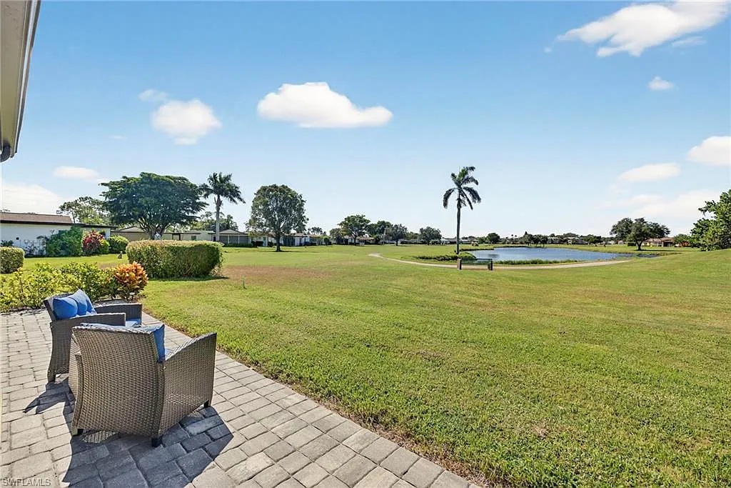 Building Photo - 3111 Boca Ciega Dr