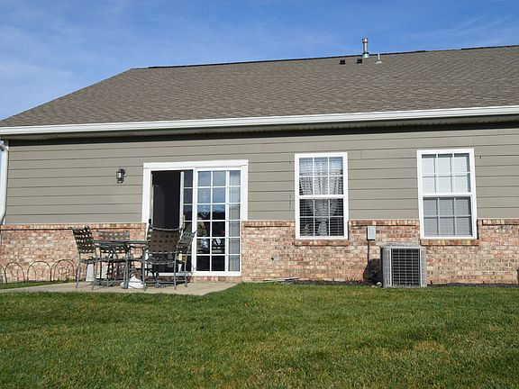 4th image of 671 Nuttal St #2502
