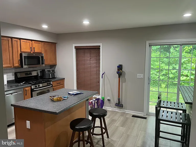100 Parker Ave #22 — Photo 12