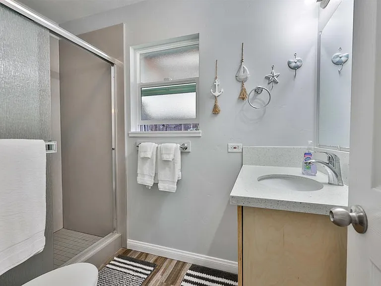 520 Delaware St — Photo 10