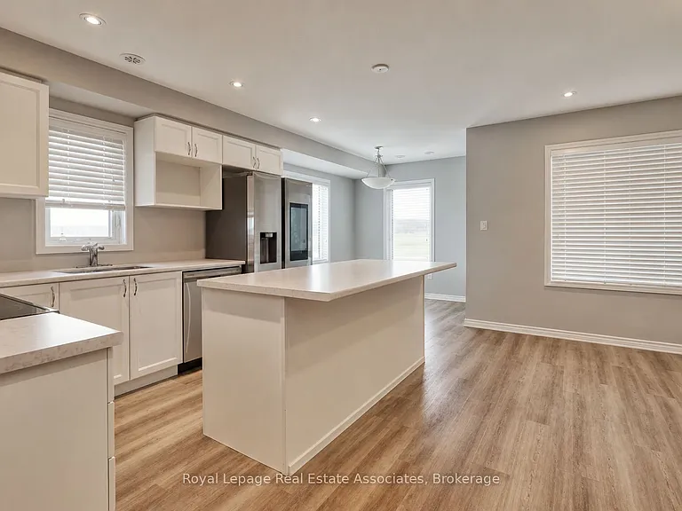 488 Bellflower Ct — Photo 14