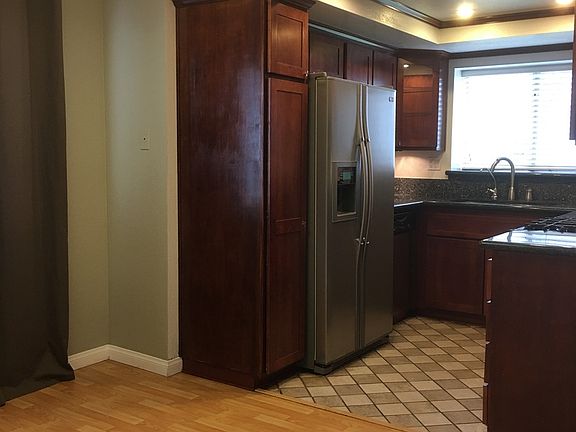 3rd image of 1450 Chesapeake