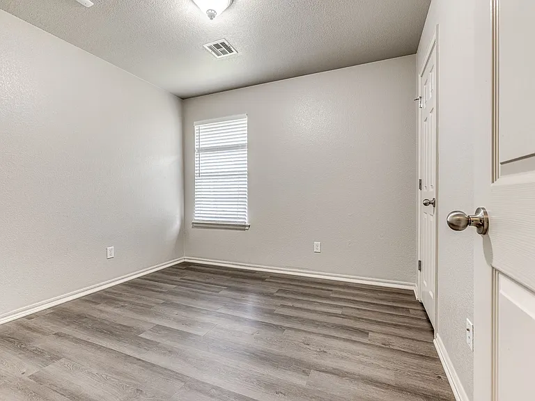 21862 Meadow Mist Ct — Photo 20