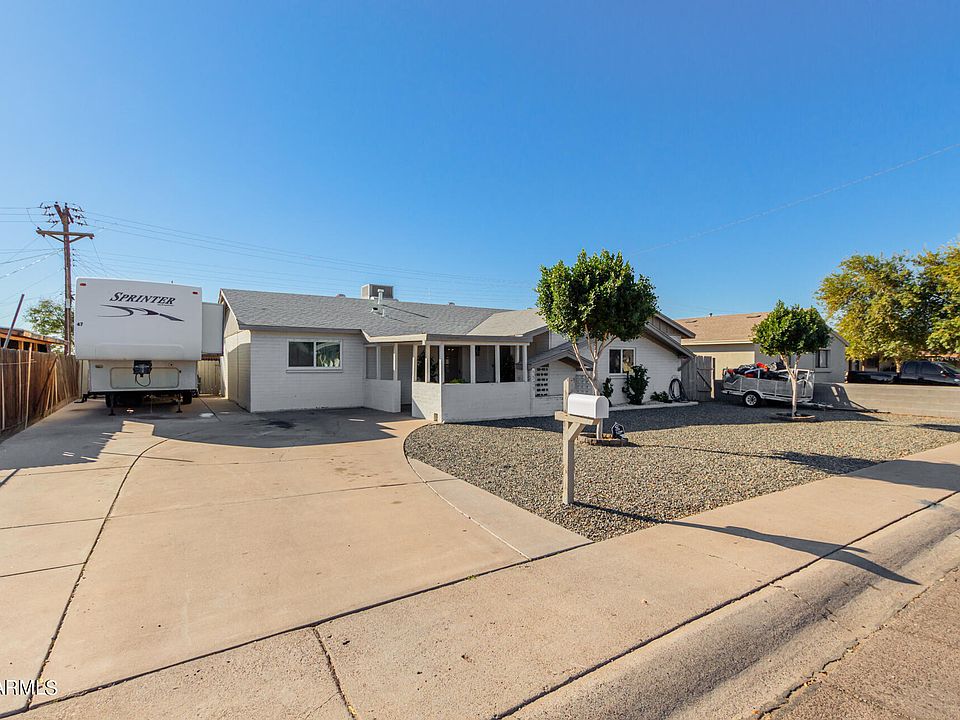 1st image of 5509 W EARLL Drive
