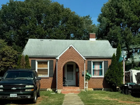 3221 Greenland Ave NW, Roanoke, VA 24012