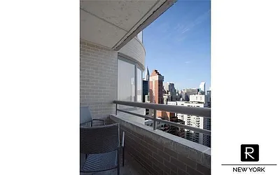 Rented by R New York