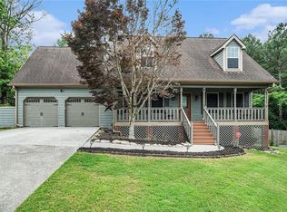 1235 Waterwood Dr, Loganville, GA 30052