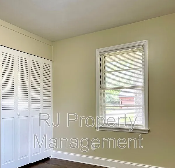 3284 Parham St — Photo 19