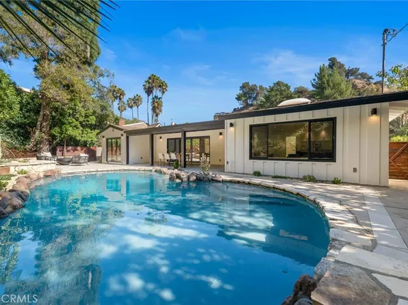2401 Coldwater Canyon Dr, Beverly Hills, CA 90210