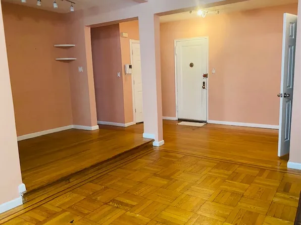 2375 Ocean Avenue image 1 of 7