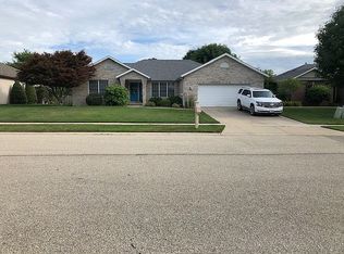 4540 Longfellow Dr, Springfield, IL 62711