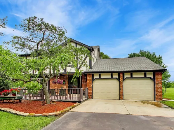 3218 E Reichert Dr, Crete, IL 60417