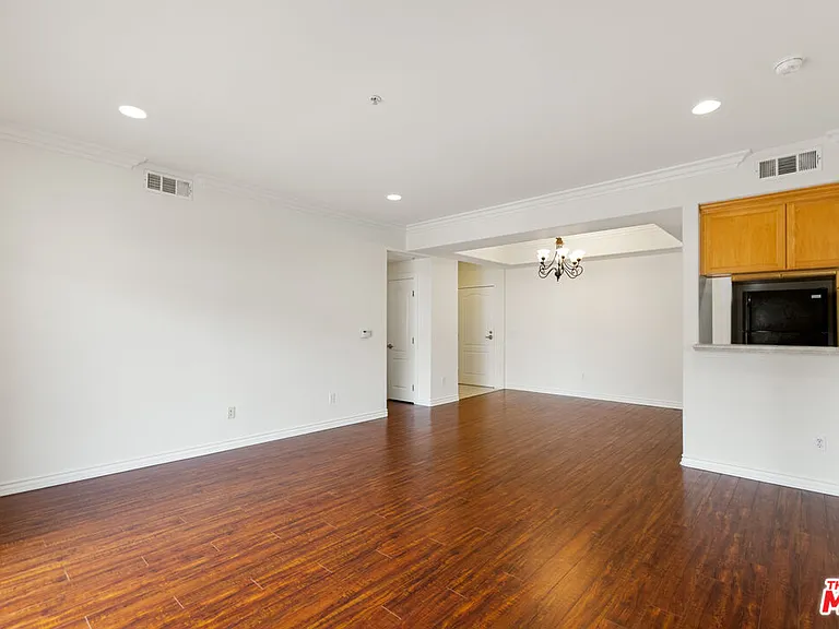 3328 Oakhurst Ave #110 — Photo 8