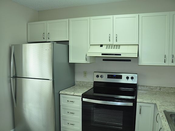 2nd image of 2524 Woodgate Blvd Unit 105-1