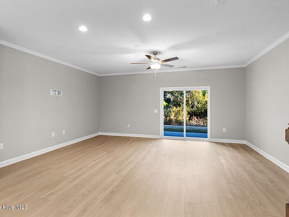 5th image of 230 Cline Way Unit 130, 1809 Live Oak