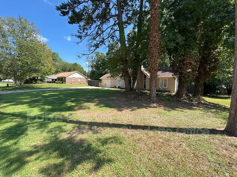 1226 Grace Meadow Dr — Photo 4
