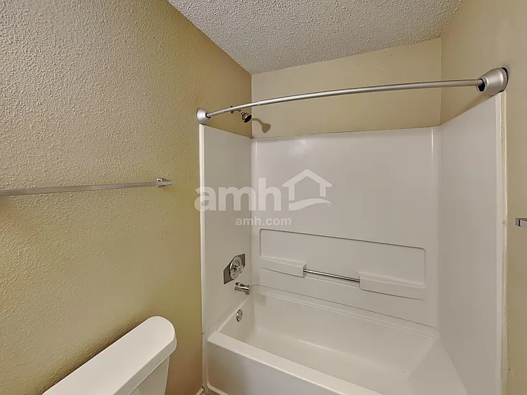 8066 Chestnut Cape Dr — Photo 13