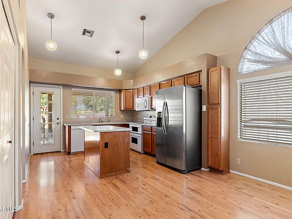 5th image of 7108 W WINDROSE Drive