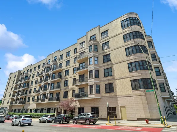 520 N Halsted St APT 304, Chicago, IL 60642