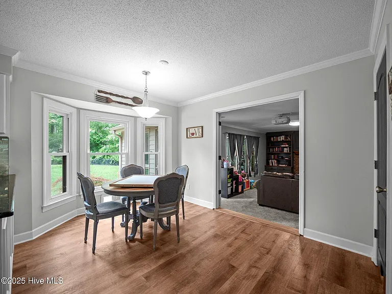 939 Eton Dr — Photo 30