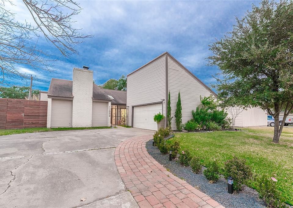 1st image of 11859 Briar Forest Dr