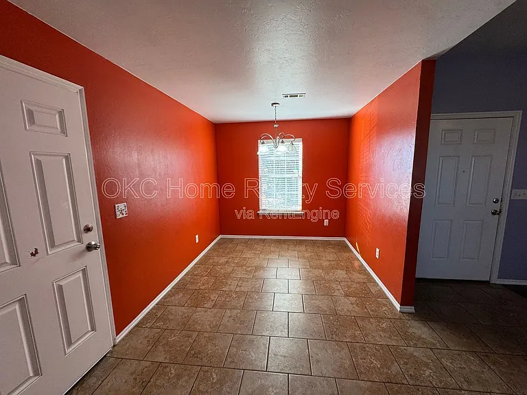 6052 Johnnie Ter — Photo 4