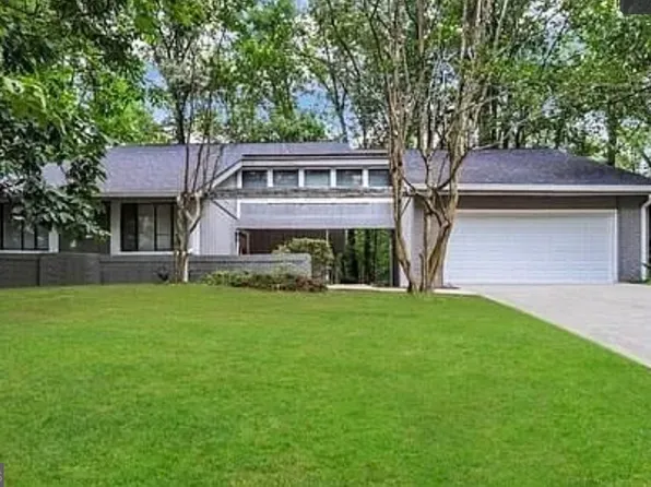 919 Millard Rd, Stone Mountain, GA 30088