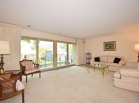 2nd image of 235 Marengo Ave APT 2C