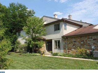 39 Woodmont Dr, Lawrence Township, NJ 08648