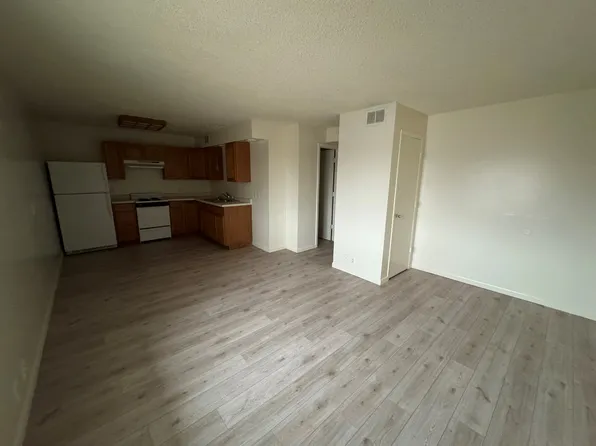 3615 N 44th St #2, Lincoln, NE 68504