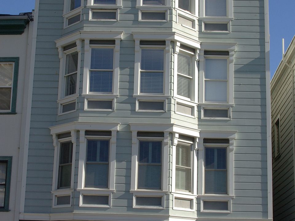 3058 Polk St